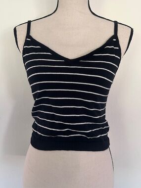 Cropped knit tank